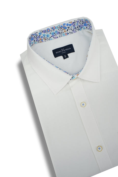 Buenos Aires Easy-Care Oxford Short Sleeve Shirt in White featuring White Buttons
