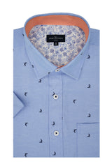 Chemise à manches courtes facile d'entretien Seville en bleu aviation avec imprimé voilier