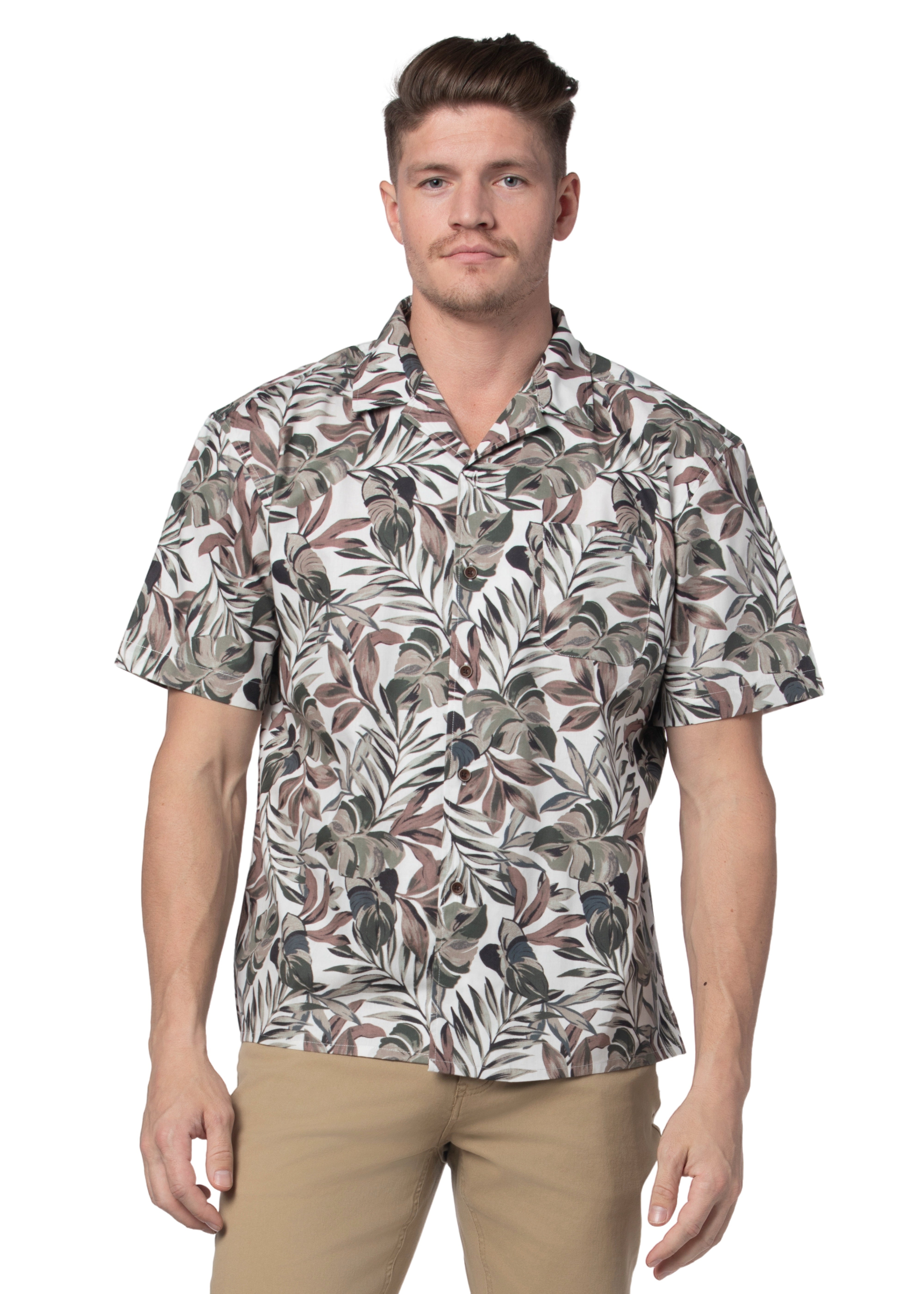 Aguadilla Jungle Print Short Sleeve Shirt in White and Green