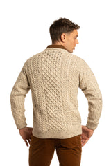 Pull ras du cou en laine peignée Connacht couleur avoine